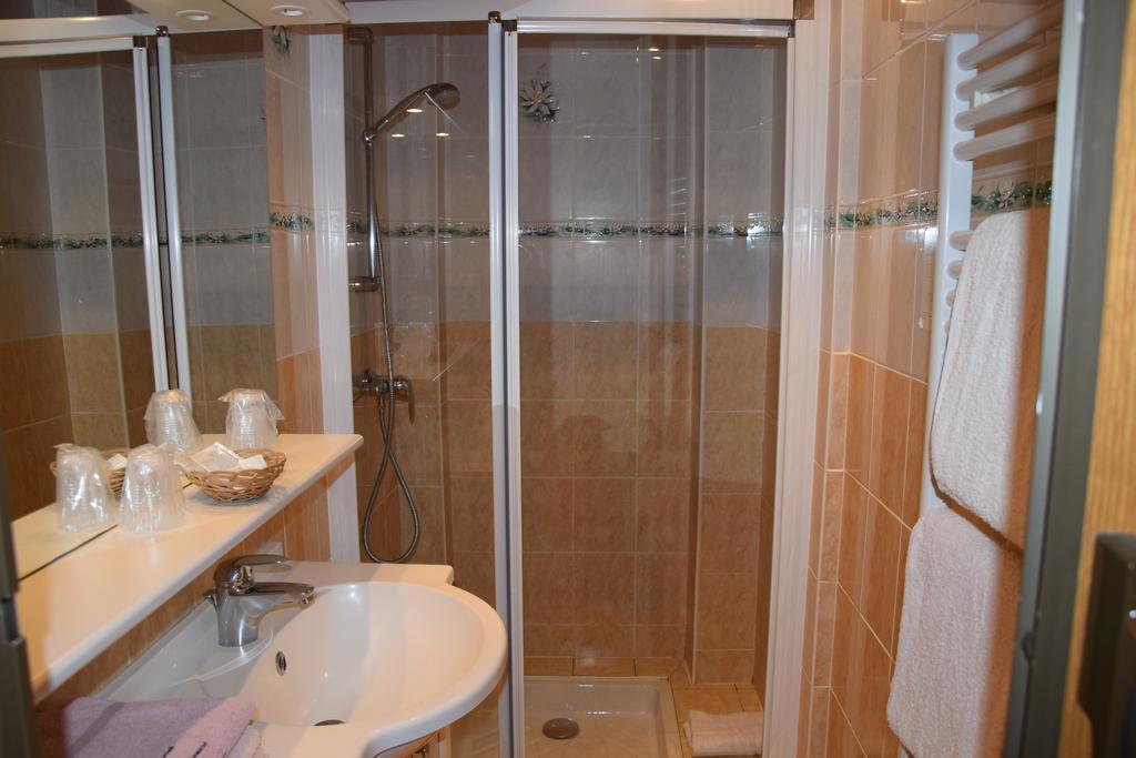 Hotel Bellevue Ayse المظهر الخارجي الصورة